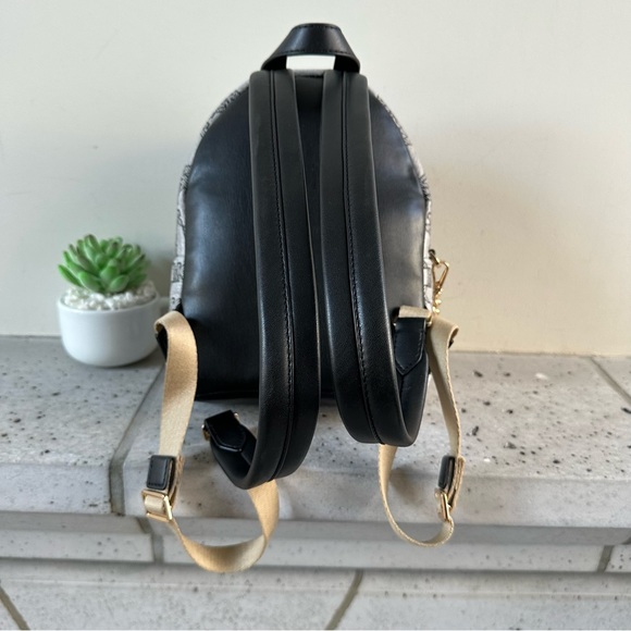 NWT Michael Kors Maisie XS 2 IN 1 Backpack Bag + Pouch - Picture 9 of 12